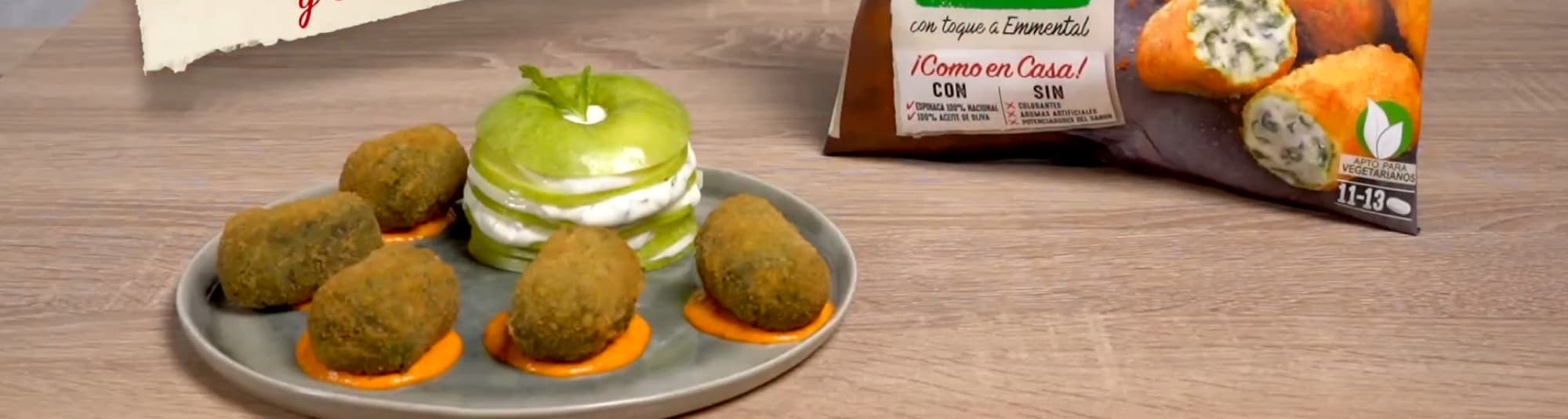 croquetas vegetarianas con salsa de piquillo