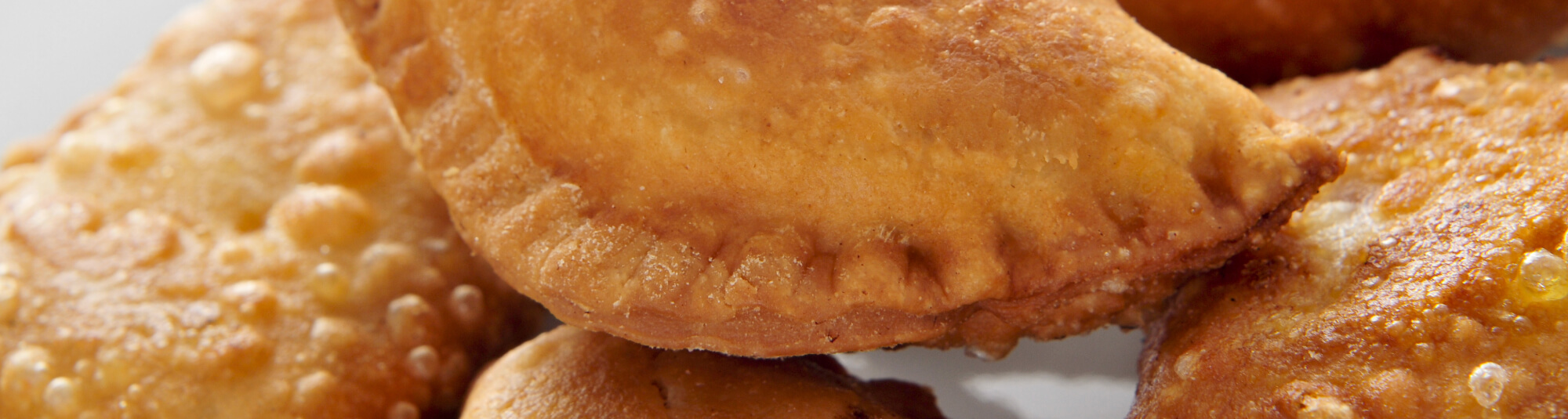 Empanadillas de pollo con queso crema